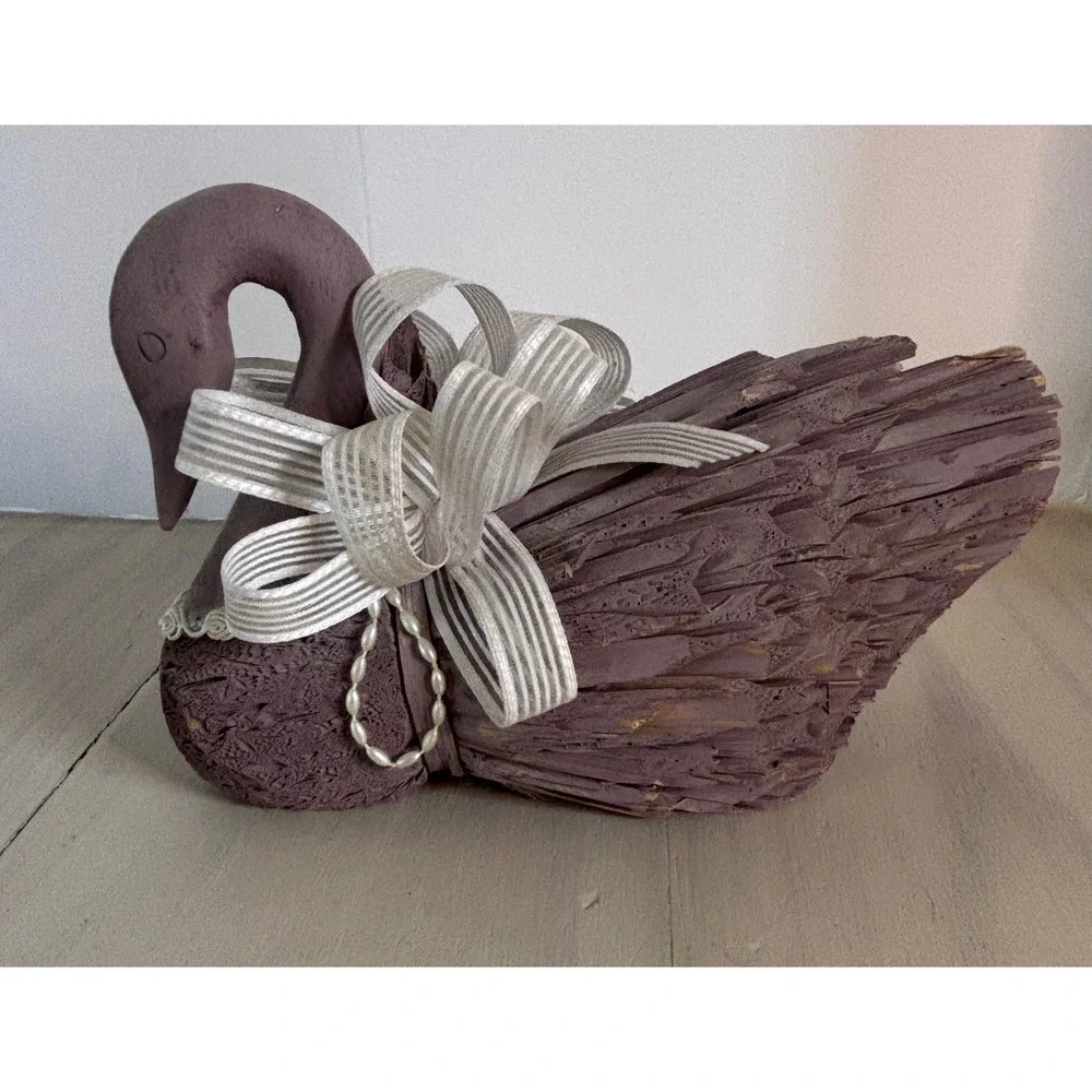 Vintage Shabby Chic Mauve Palm Frond Wood Swan Figurine Pearl Accent Cottagecore
